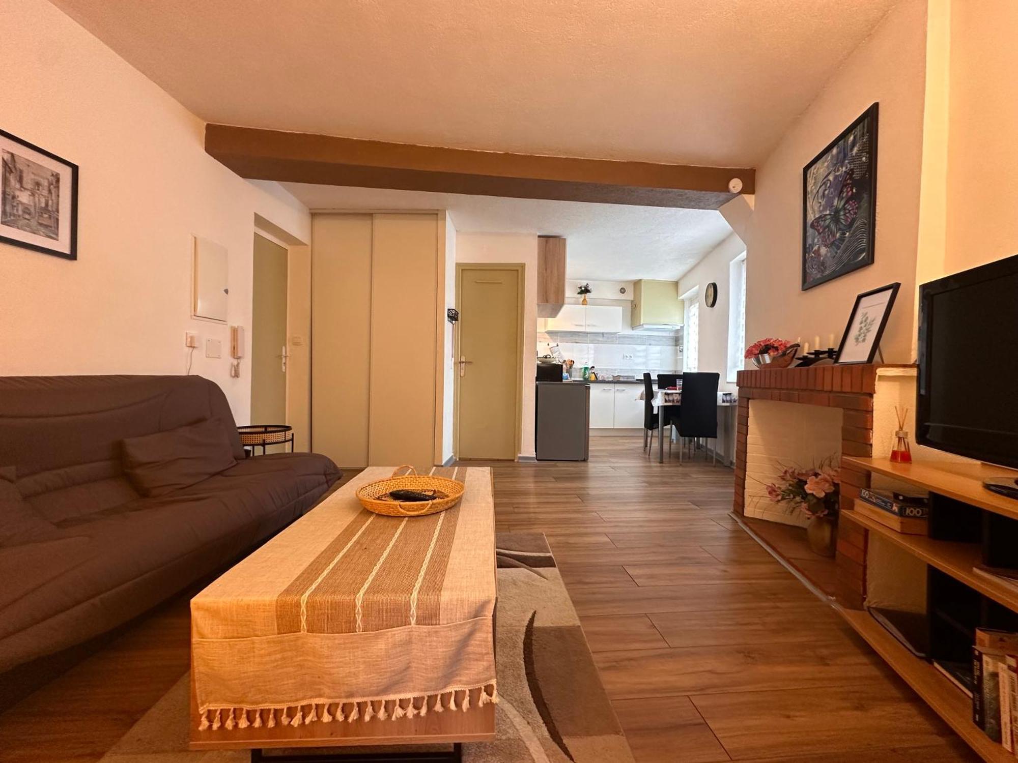 Apartment Nord Proche Gare De Fleury Les Aubrais - T2 - Le Charme Des 3 Croissants By Primo C0nciergerie